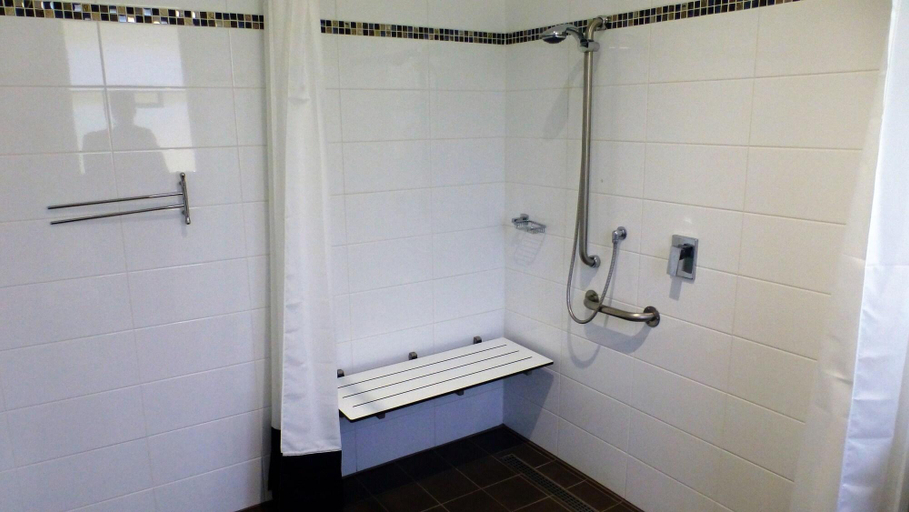 Bathroom 5, Bridgetown Valley Lodge, Bridgetown-Greenbushes