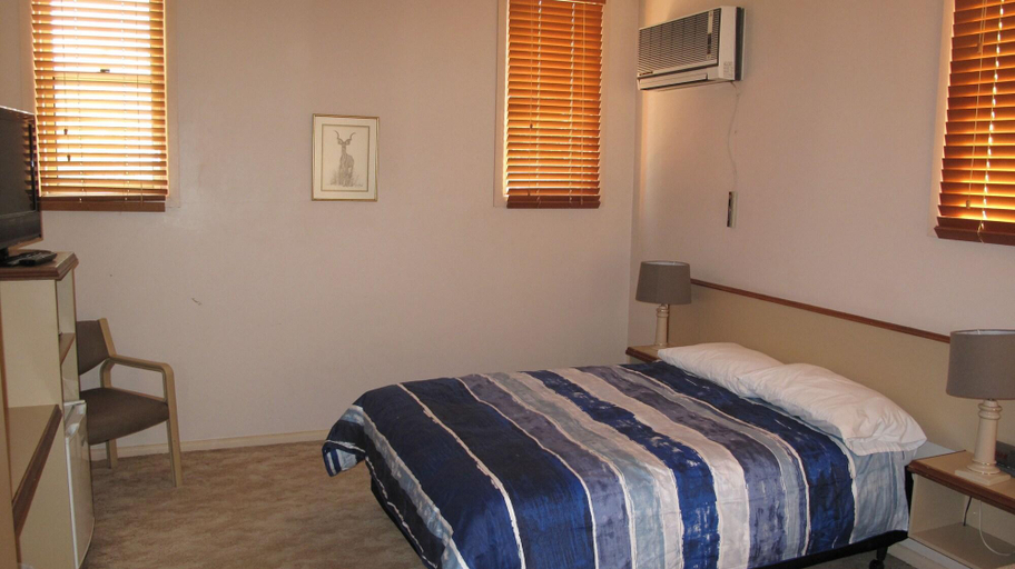 Bedroom 5, The Commercial Hotel, Tumut