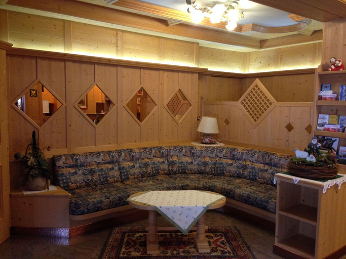 Public Area 2, Hotel El Paster, Trento