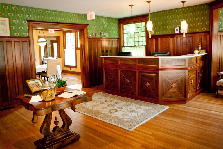 Public Area 3, Showers Inn, Monroe