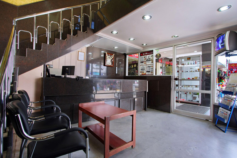 Public Area 3, Mannars Yatrinivas Lodge, Mysore