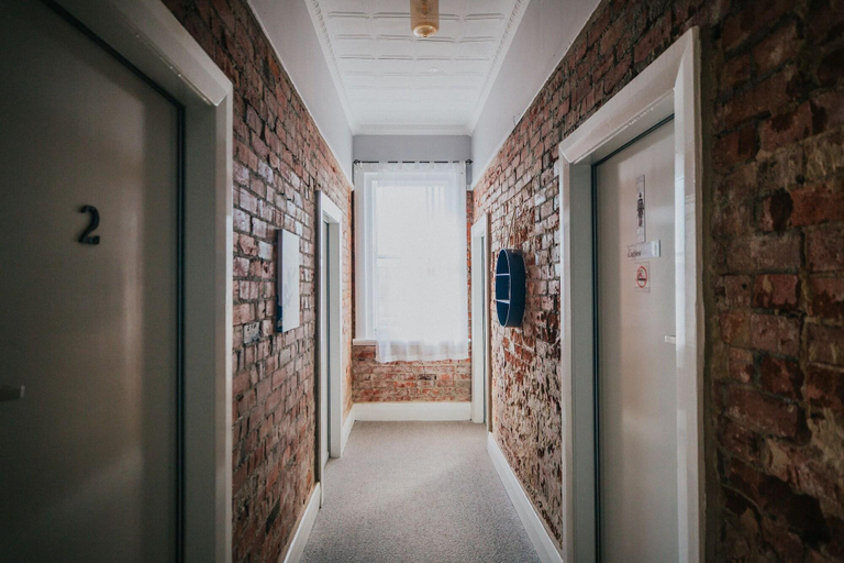Public Area, Duke of Wellington Hotel, Newcastle - Throsby