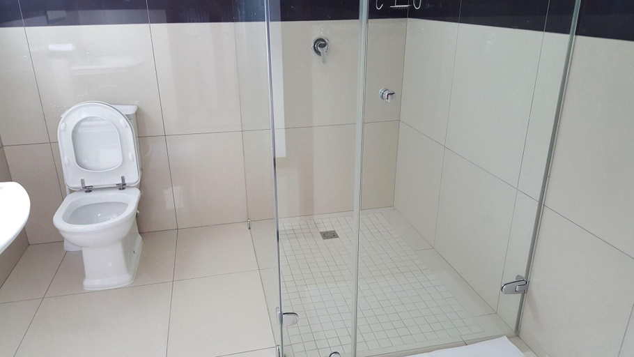 Bathroom 3, Bambous River Lodge