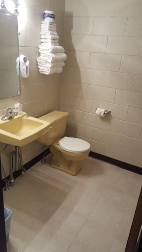 Bathroom 5, Seabreeze Motel, York