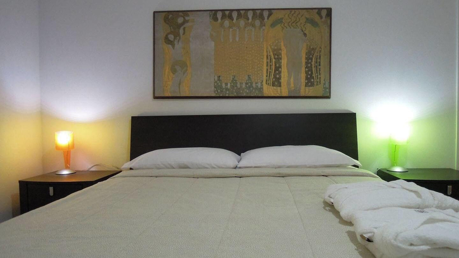 Bedroom 2, Dodo House Bed & Breakfast, Salerno