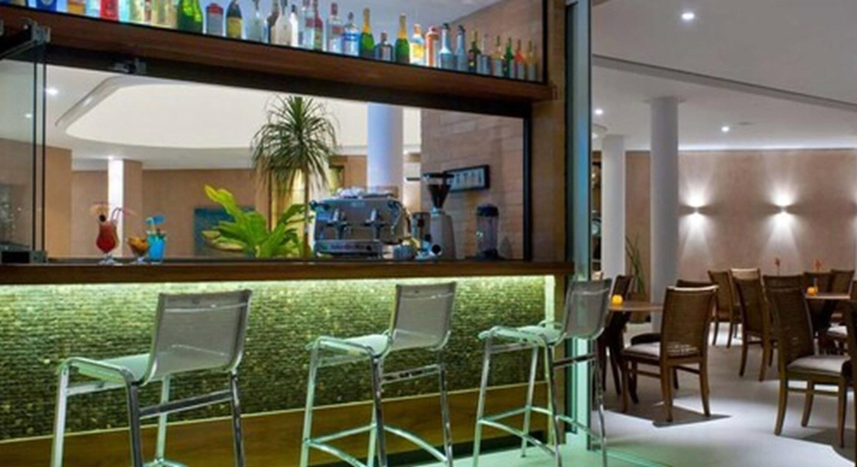 Public Area 2, Abayomi Hotel, São Sebastião