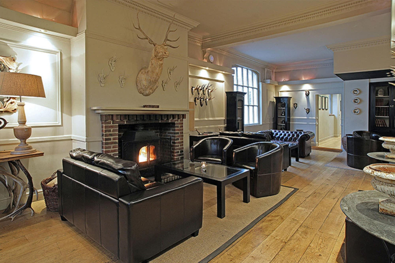 Public Area 3, Wingrove House, East Sussex