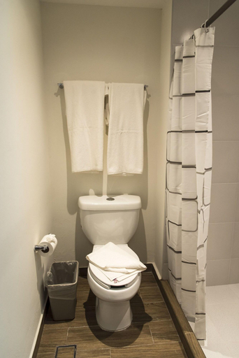 Bathroom 4, Lithio Hotel, Veracruz