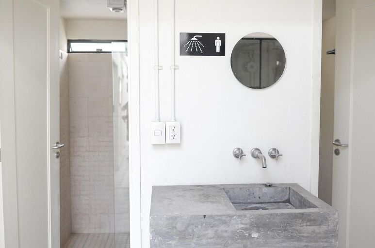 Bathroom 4, Izta 54 - Hostel, Mexico City