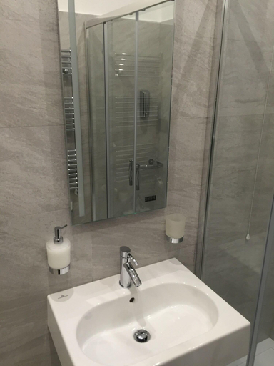 Bathroom 4, Picaflor, Milano