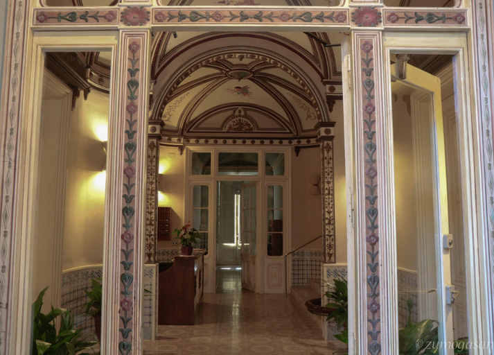 Public Area 2, Hostal Plaja, Girona