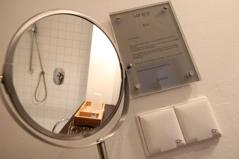 Bathroom 3, Hotel Lorenz, Essen