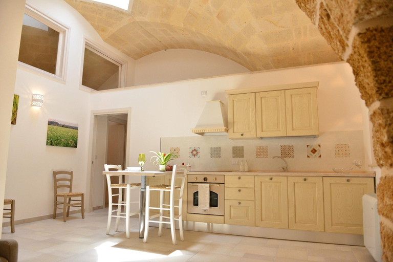 Bedroom 4, Tobacco Suite, Brindisi