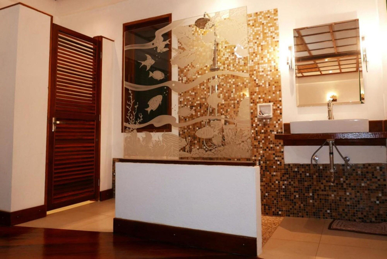Public Area 3, Dolarog Beach Resort, El Nido