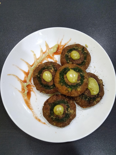 Food & Drinks 5, Hotel Paras Plaza, Garhwal