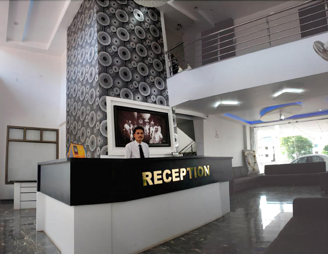 Public Area 2, Hotel Sai Bansi, Ahmadnagar