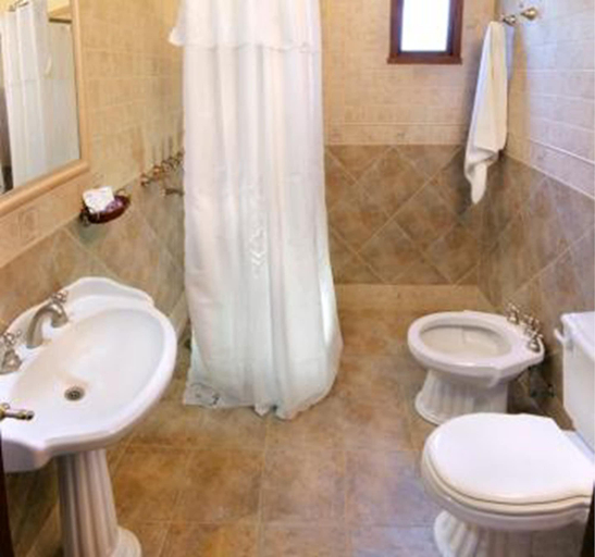Bathroom, Shemak Posada, Calamuchita