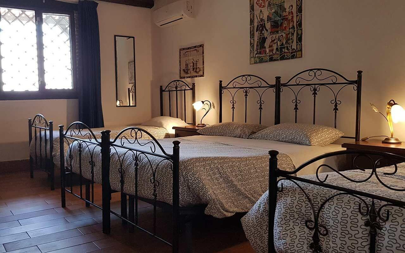 Bedroom 2, B&B Kephale, Catania