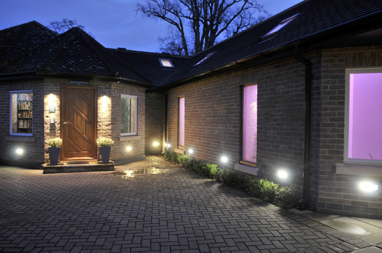 Exterior & Views, South Lodge, Milton Keynes
