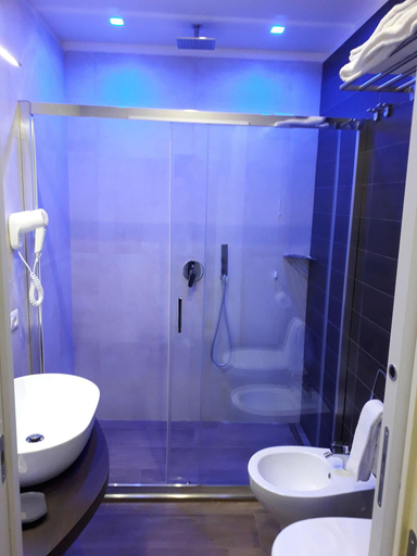 Bathroom 3, Gea Suite, Napoli