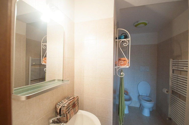 Bathroom 4, #bordigona, La Spezia