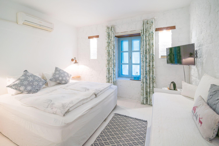 Bedroom 3, Evliyagil Hotel by Katre, Çeşme