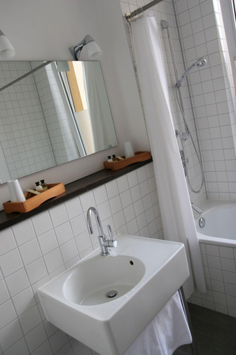 Bathroom 5, Hotel Lorenz, Essen