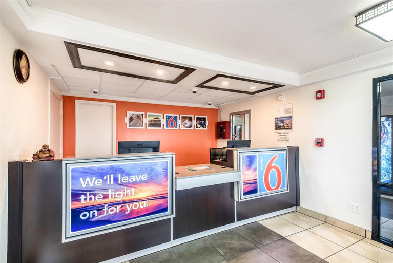Public Area 5, Motel 6 Anniston, AL, Calhoun
