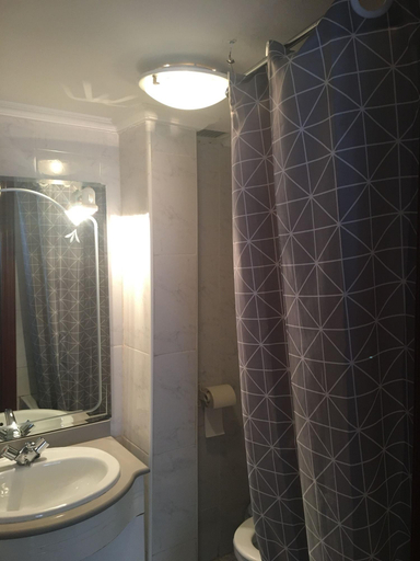 Bathroom 4, Hostal Hilton, Burgos