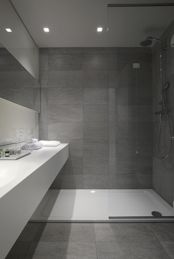 Bathroom 5, Boiardo Hotel, Reggio Nell'Emilia