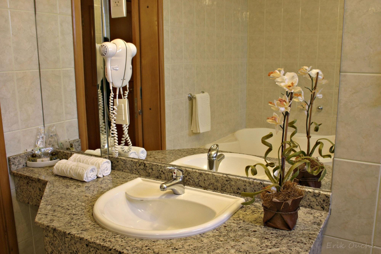 Bathroom 4, Barbur Plaza Hotel, Ponta Grossa