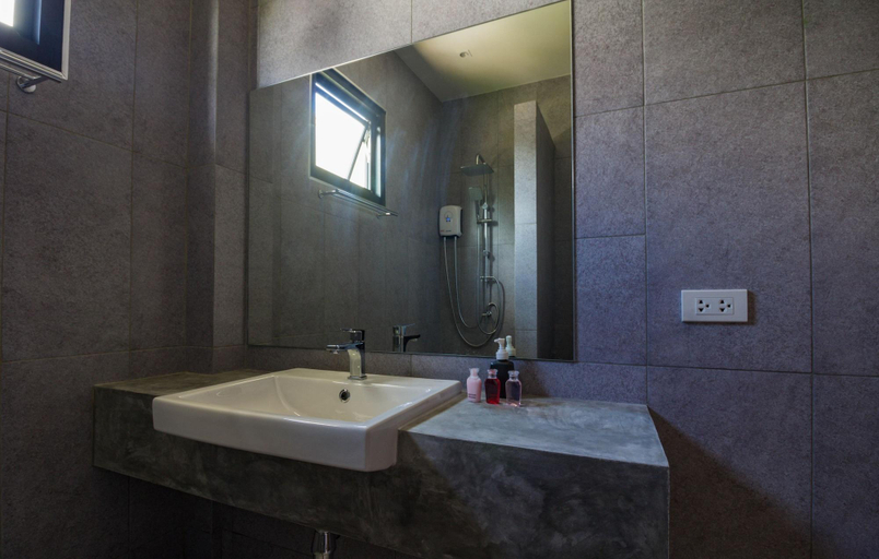 Bathroom, La Plage Resort & Beach Club, Ko Phangan
