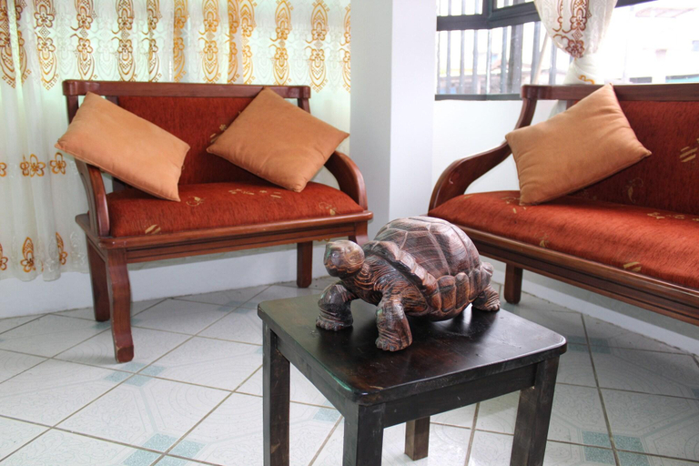 Public Area 3, The Island Home, Santa Cruz