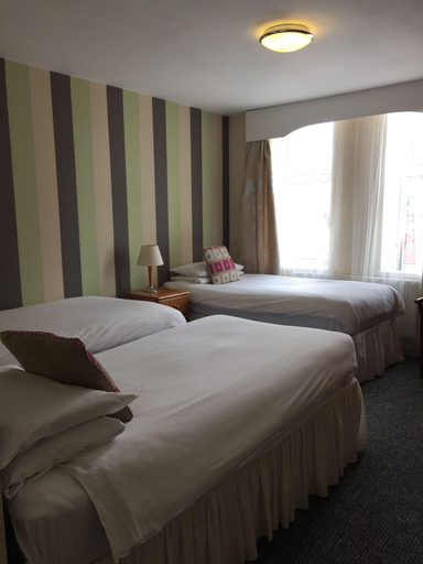 Bedroom 2, Cefn Mably, Vale of Glamorgan