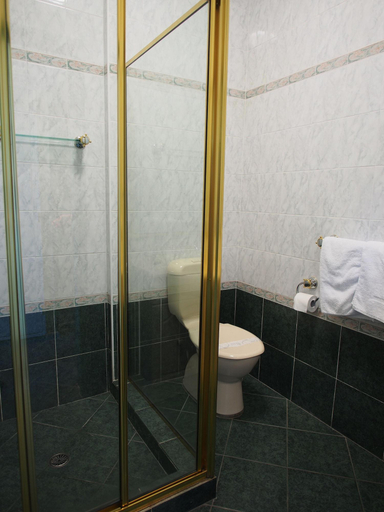 Bathroom 5, Harp Hotel, Wollongong - Inner