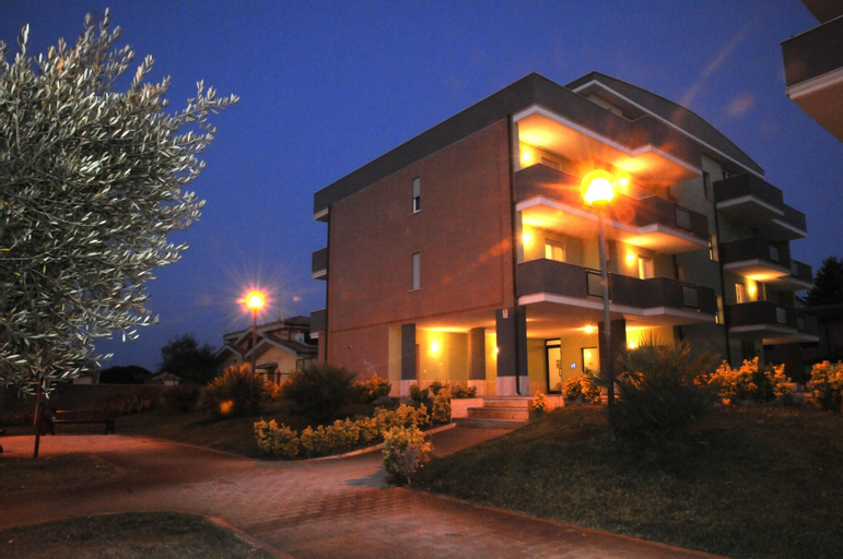 Isa Fiumicino Airport Residence, Rome