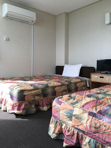 Bedroom 4, Hotel South Island, Miyakojima