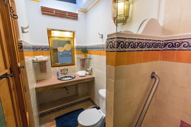 Bathroom 4, Sanbernabé tres, Guanajuato