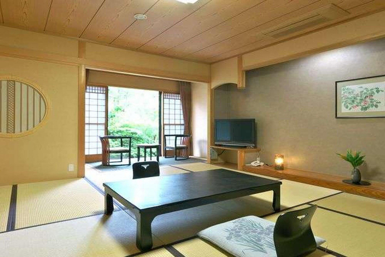Bedroom, Yuraku Hotel, Awara
