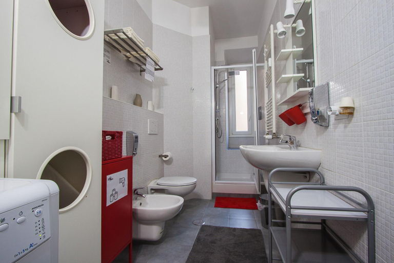 Bathroom 5, B&B Easy, Rome