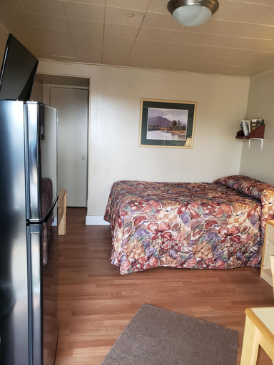 Public Area 2, Brickyard Inn, Carbon