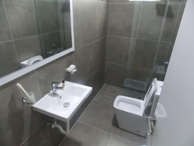 Bathroom 4, Diamond Prestige Hotel, Sarandës
