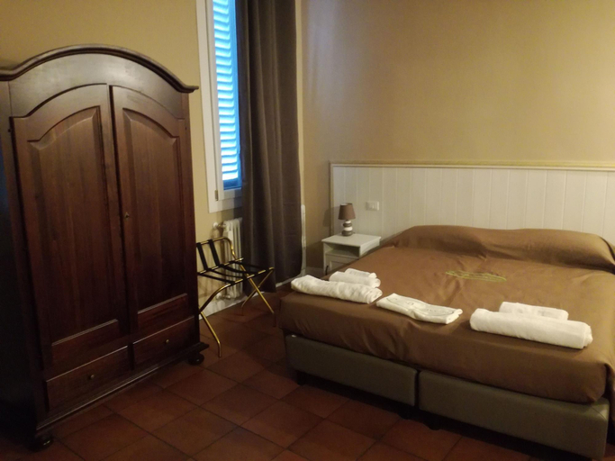 Bedroom 3, BedinBolognaCentro, Bologna