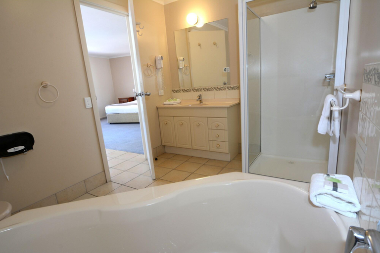 Bathroom 4, City Centre Motel, Gr. Bendigo - Central
