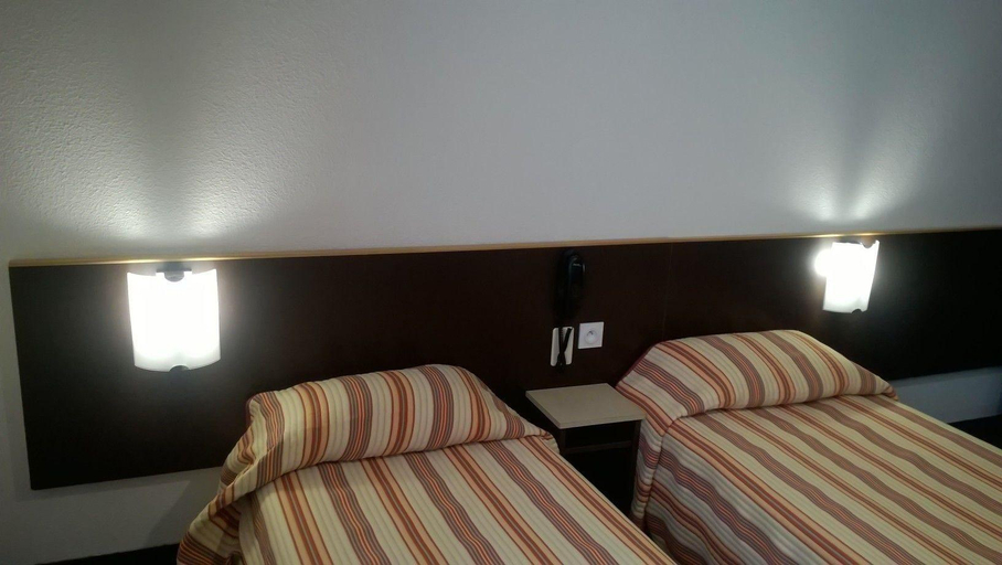 Bedroom 3, Hôtel Hélianthe, Hautes-Pyrénées