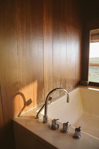 Bathroom, O'Luina, Kauai