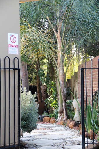 Public Area 2, Memra Guest House, Uthukela