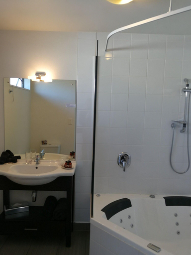 Bathroom 4, Bellano Motel Suites, Christchurch