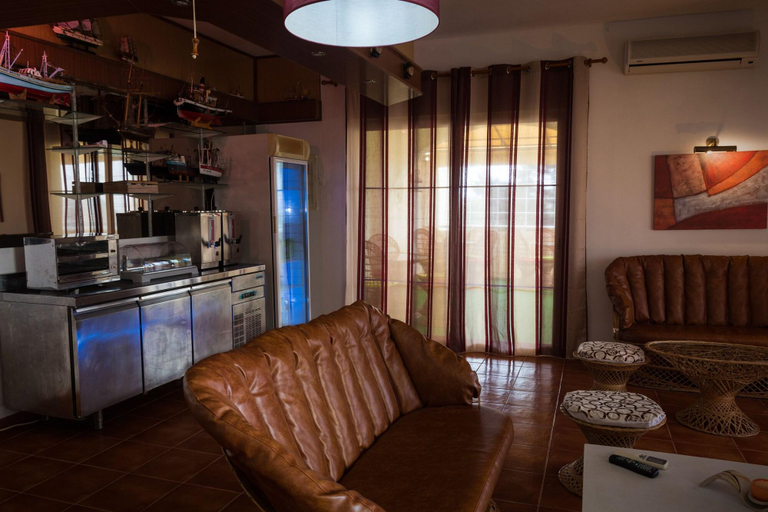 Public Area 2, Welwitshia guest house, Lagoa