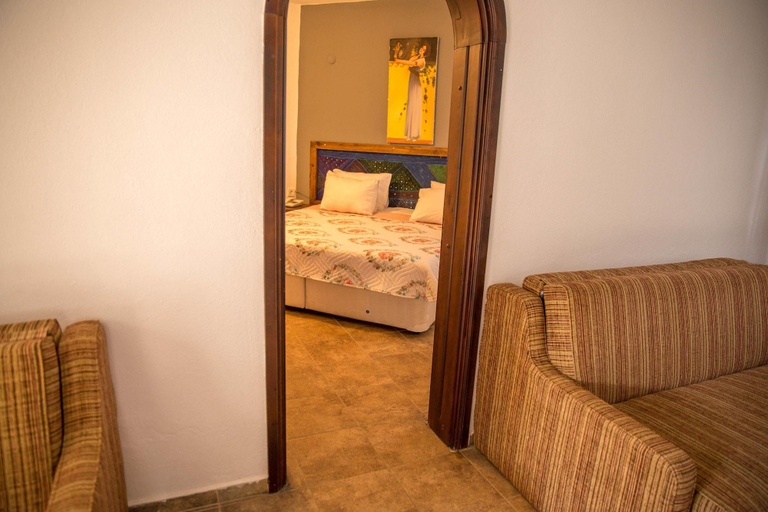 Bedroom 3, Hanzara Hotel, Ula